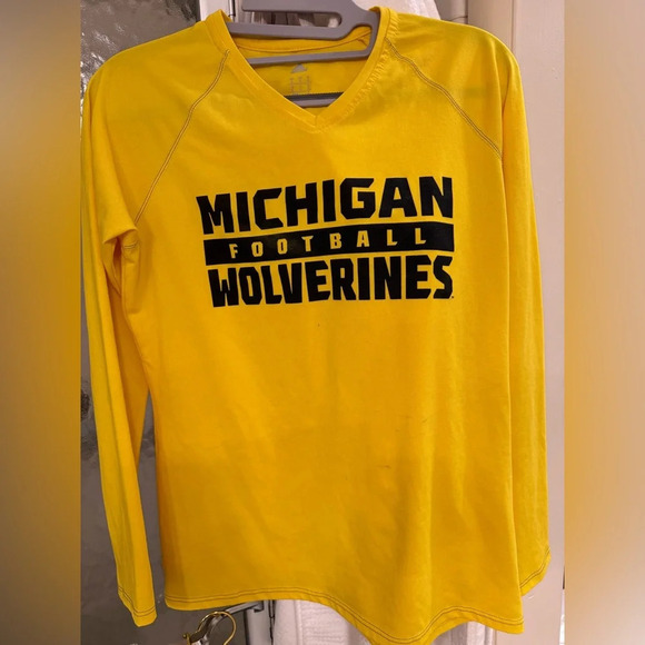 adidas Tops - Vintage Michigan Wolverines Women’s V-neck Long Sleeve Maize Yellow Top Size S